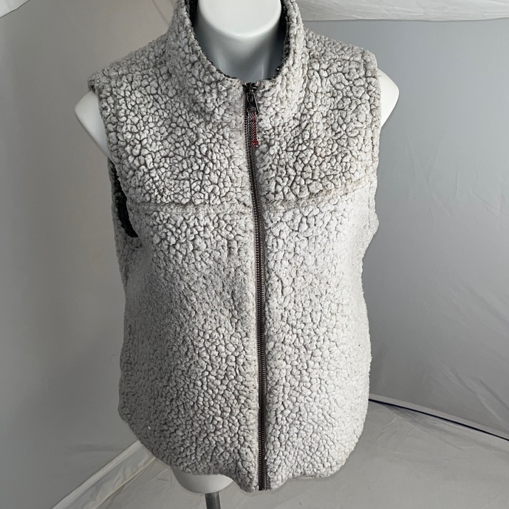 Dylan gray soft fleece zip up vest L
